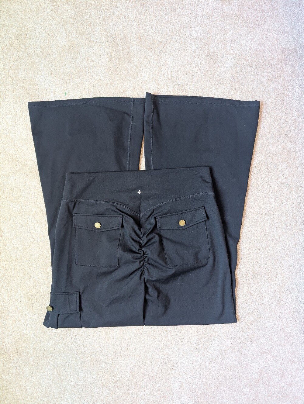 NWT Halara Black Daystretch High Waisted Ruched Flare Workout Leggings Pants - Picture 4 of 8